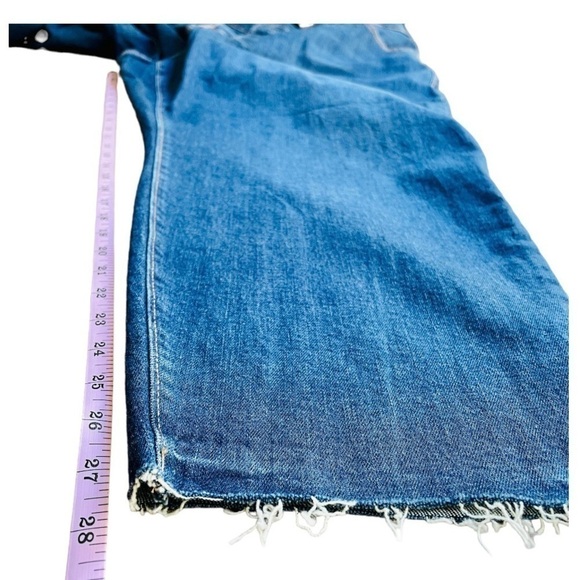 Old Navy OG Straight Leg Jeans Size 28 NWOT High Rise Secret Slim Pockets - Picture 6 of 7